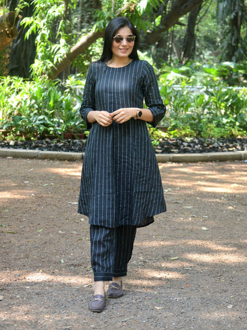 Crisp n Cool'-Pure Linen Stripped Coords Black