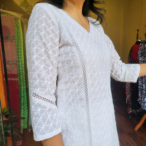 Leher' - Chikan Cotton White Kurti