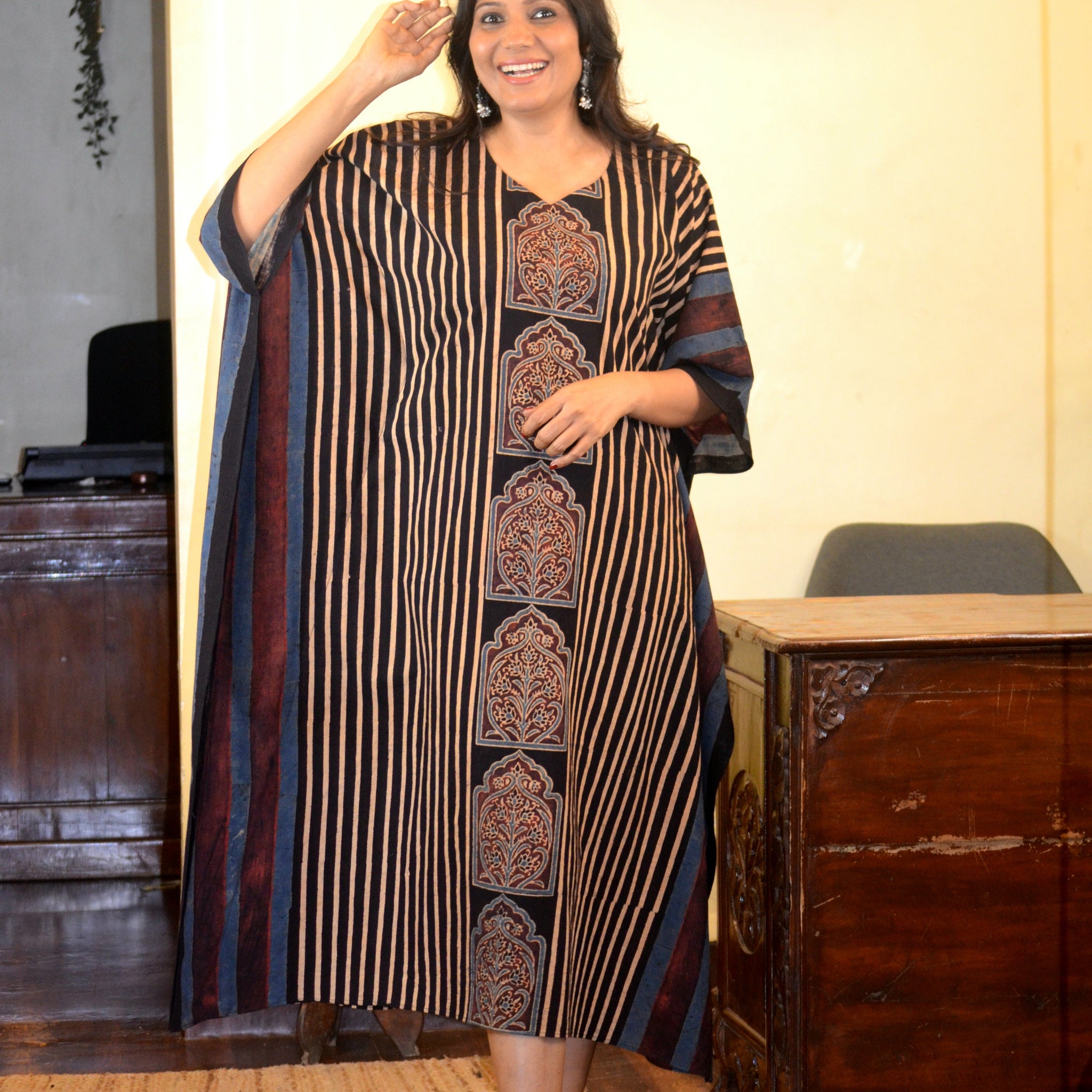 Ajrakh Contemporary Print Cotton Kaftan Black