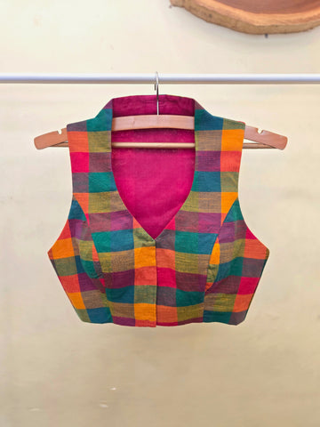 Rang Chowkdi Handloom Madras Checks Blouse ( Sleeveless )