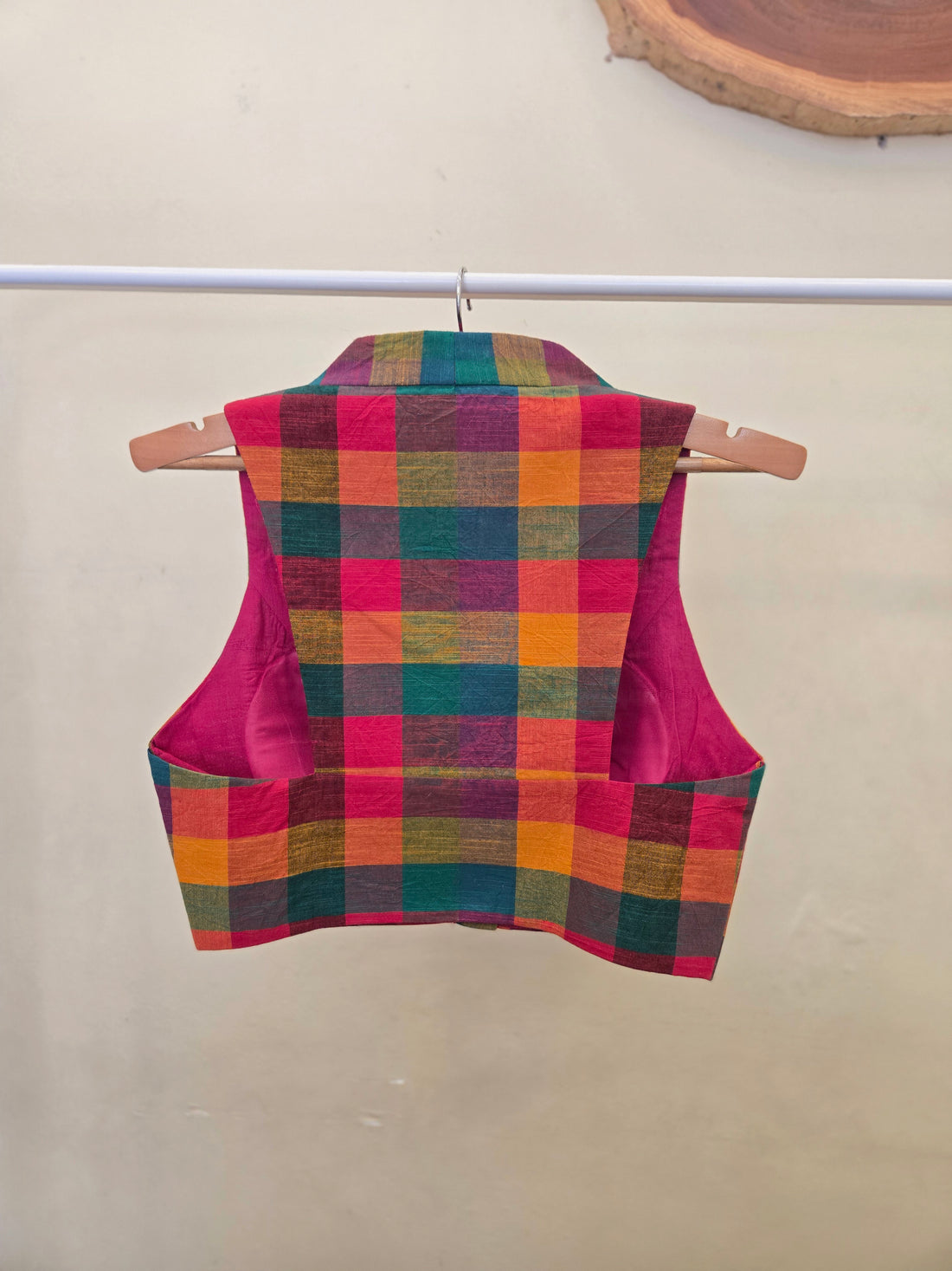 Rang Chowkdi Handloom Madras Checks Blouse ( Sleeveless )