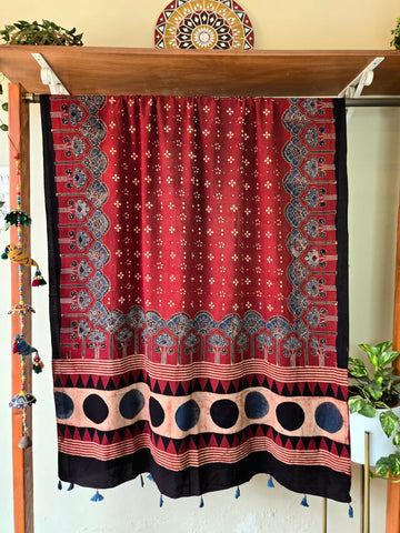 Ajrakh Hand Block Delicate Floral Printed Cotton Dupatta - Rust