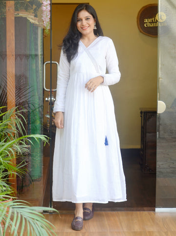 White Mulmul Fit and Flare Kurti