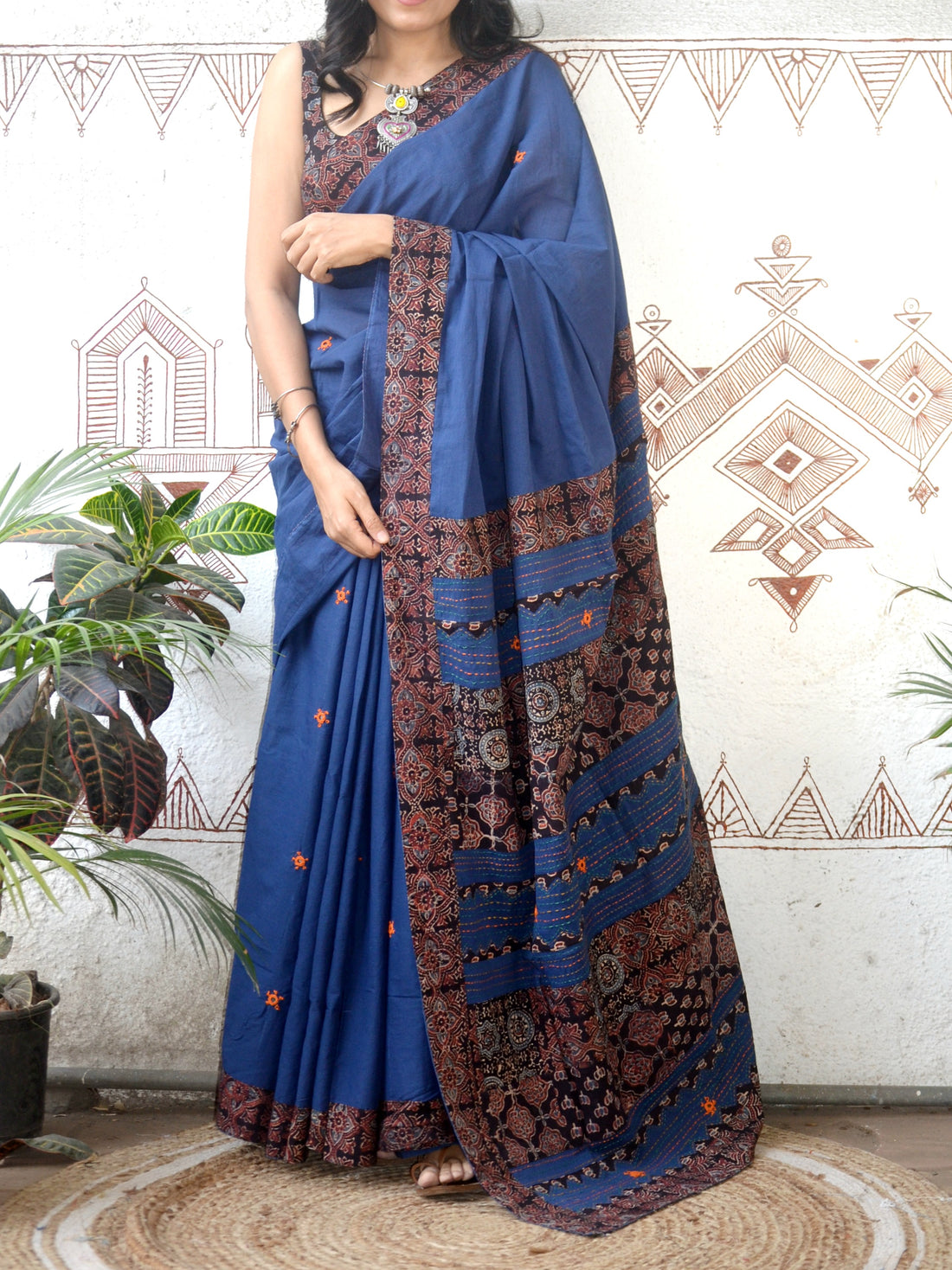 Mul Cotton Hand Embroidered Saree Blue black