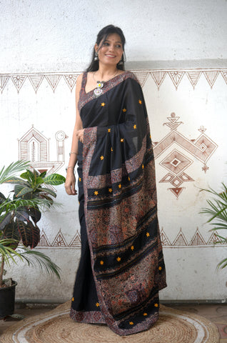 Mul Cotton Hand Embroidered Saree Black beige1