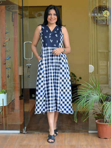 Sunday Monochrome- Handloom Ikkat Checkered Dress Black