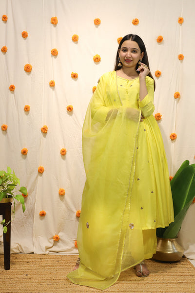 'Noor'-Silk Hand Embroidered Suit (2 Pc Set) Yellow