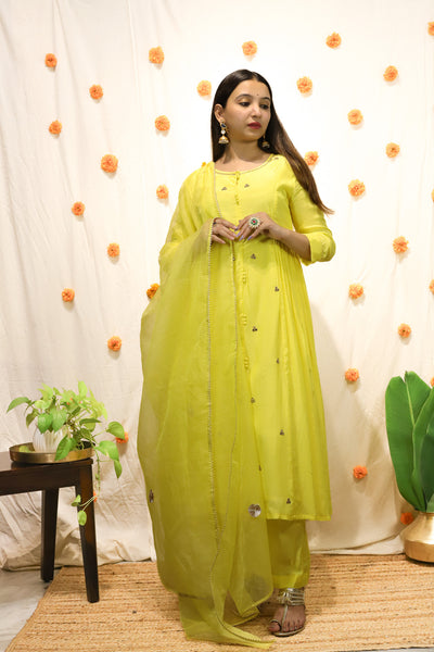 'Noor'-Silk Hand Embroidered Suit (2 Pc Set) Yellow