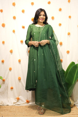 'Noor'-Silk Hand Embroidered Suit (2 Pc Set) Green