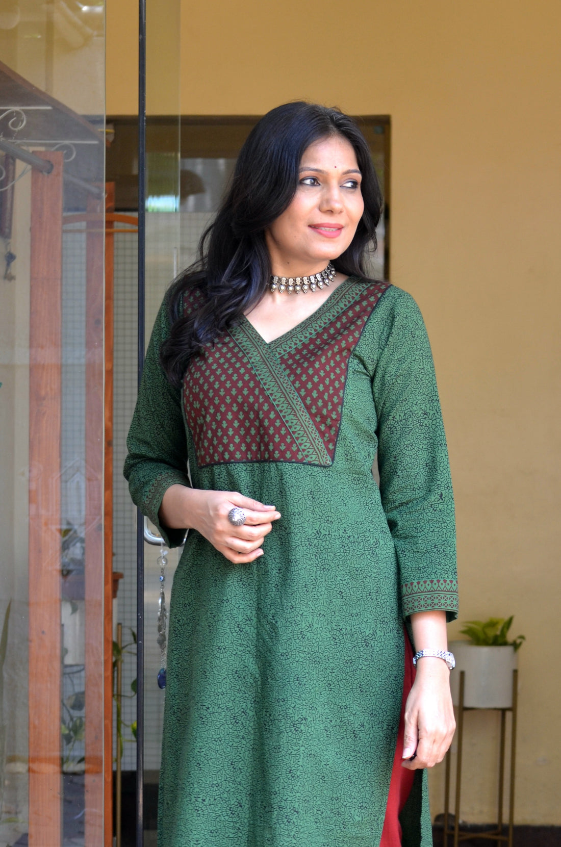 Bagh-e-Noor Straight Fit Kurta - Green