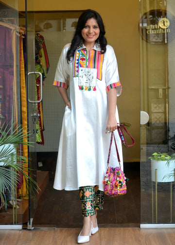 Hastkari-Boho Rabari White Kurti