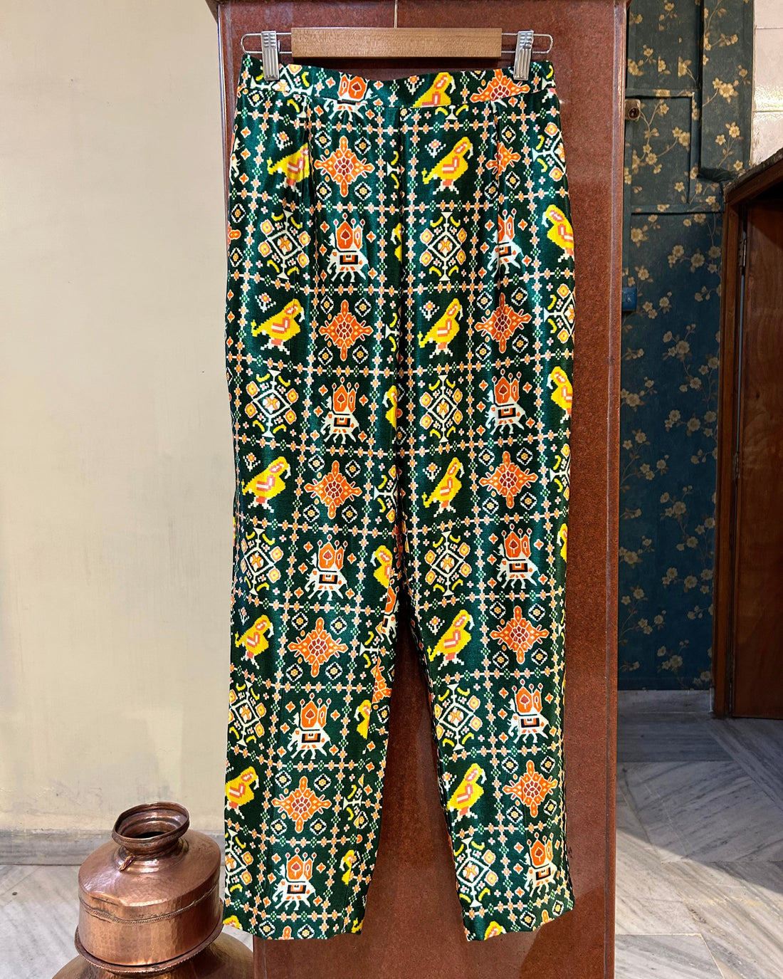 Hastkari-Mashroo Silk Patola Pant