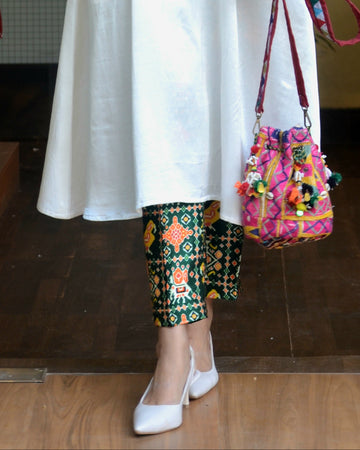 Hastkari-Mashroo Silk Patola Pant