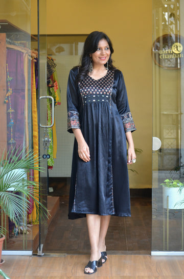 Hastkari- Mashroo Mirror Work  Kurti