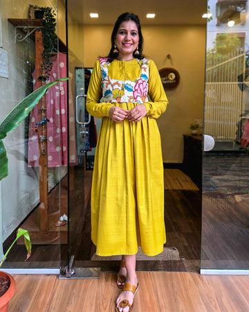 Chitralekha-Handpainted Kalamkari Koti & Dress Set Yellow