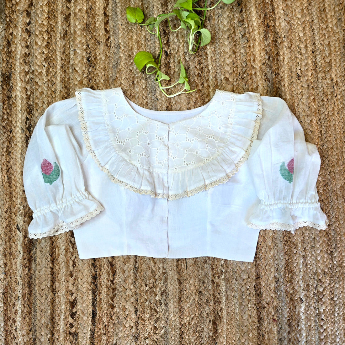 Kamalkari-Woven Jamdani Blouse With Puff Sleeves