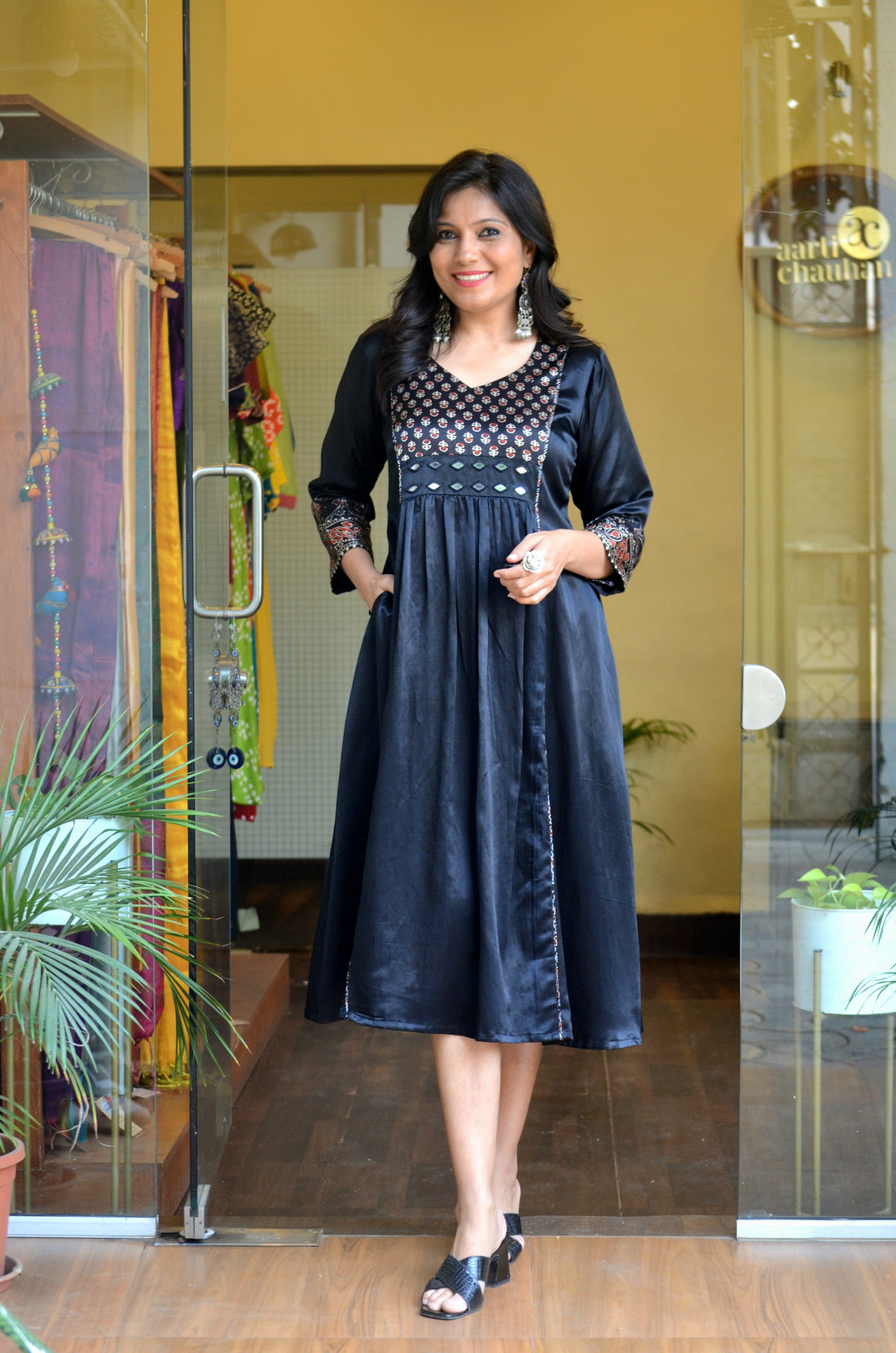 Hastkari- Mashroo Mirror Work  Kurti