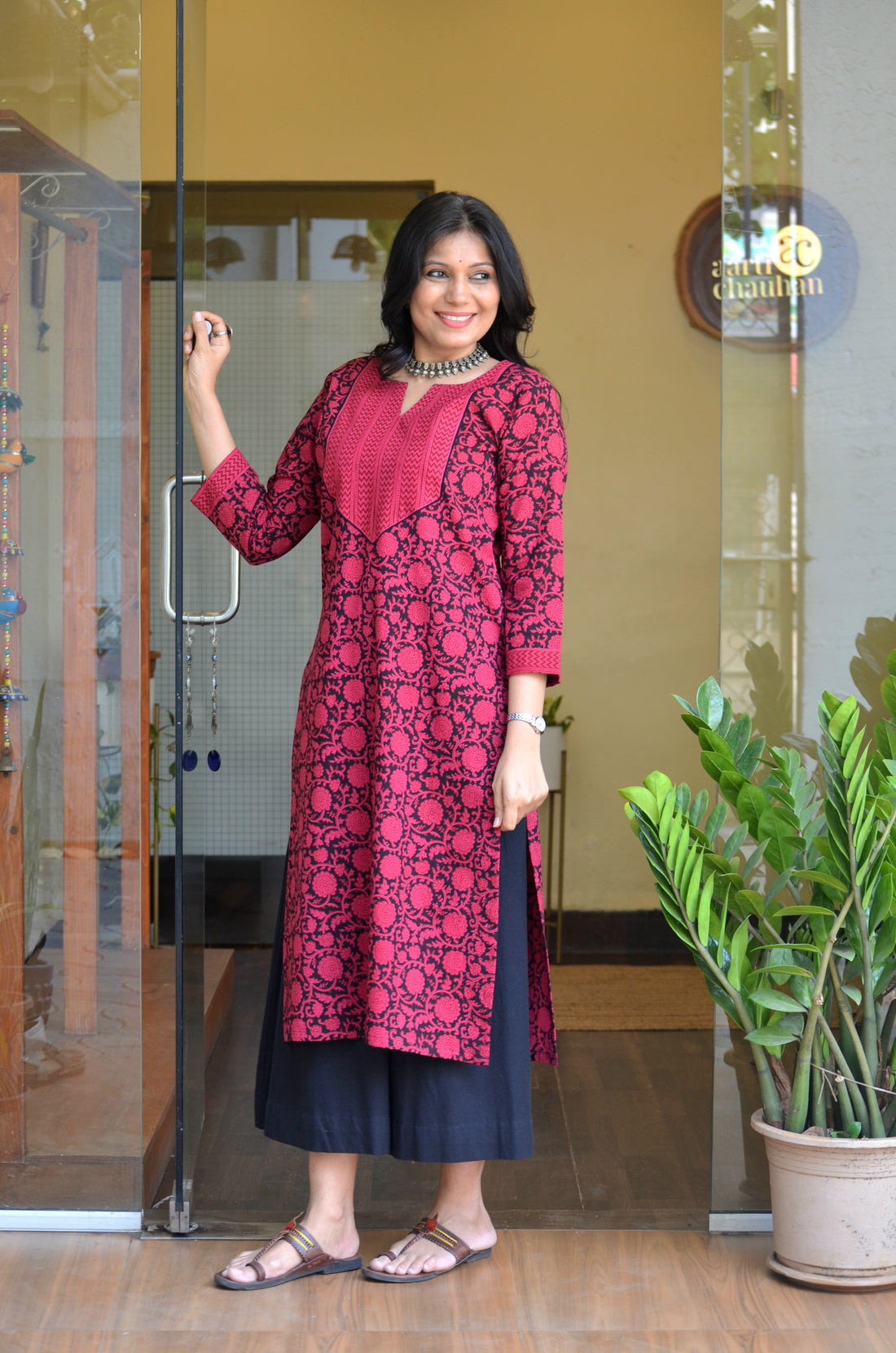 Bagh-e-Noor Straight Fit Kurta -Pink