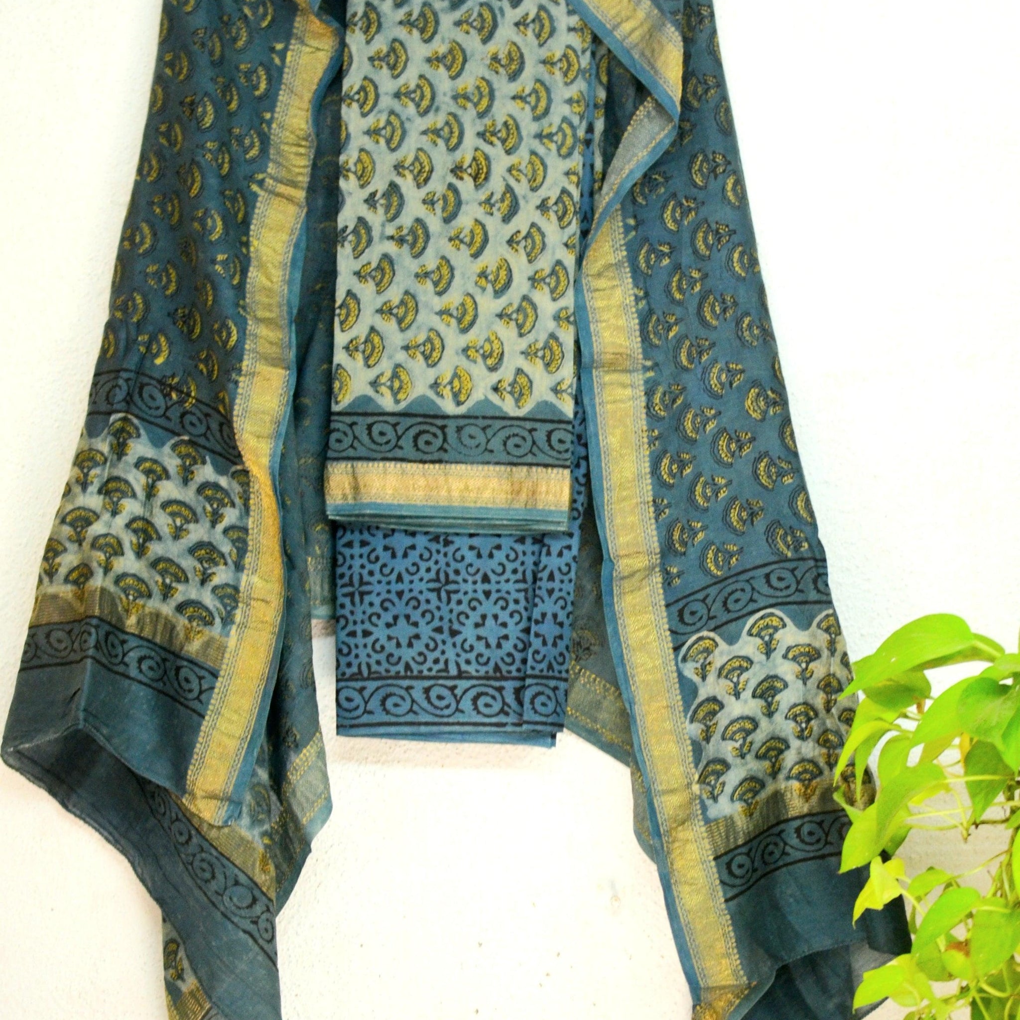Maheshwari Silk Hand Blocked Printed Suit Fabric5 - Label Aarti Chauhan