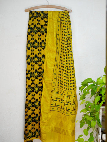 Green & Mustard Modal Silk Ajrakh Print Kurta Dupatta Set3 - Label Aarti Chauhan