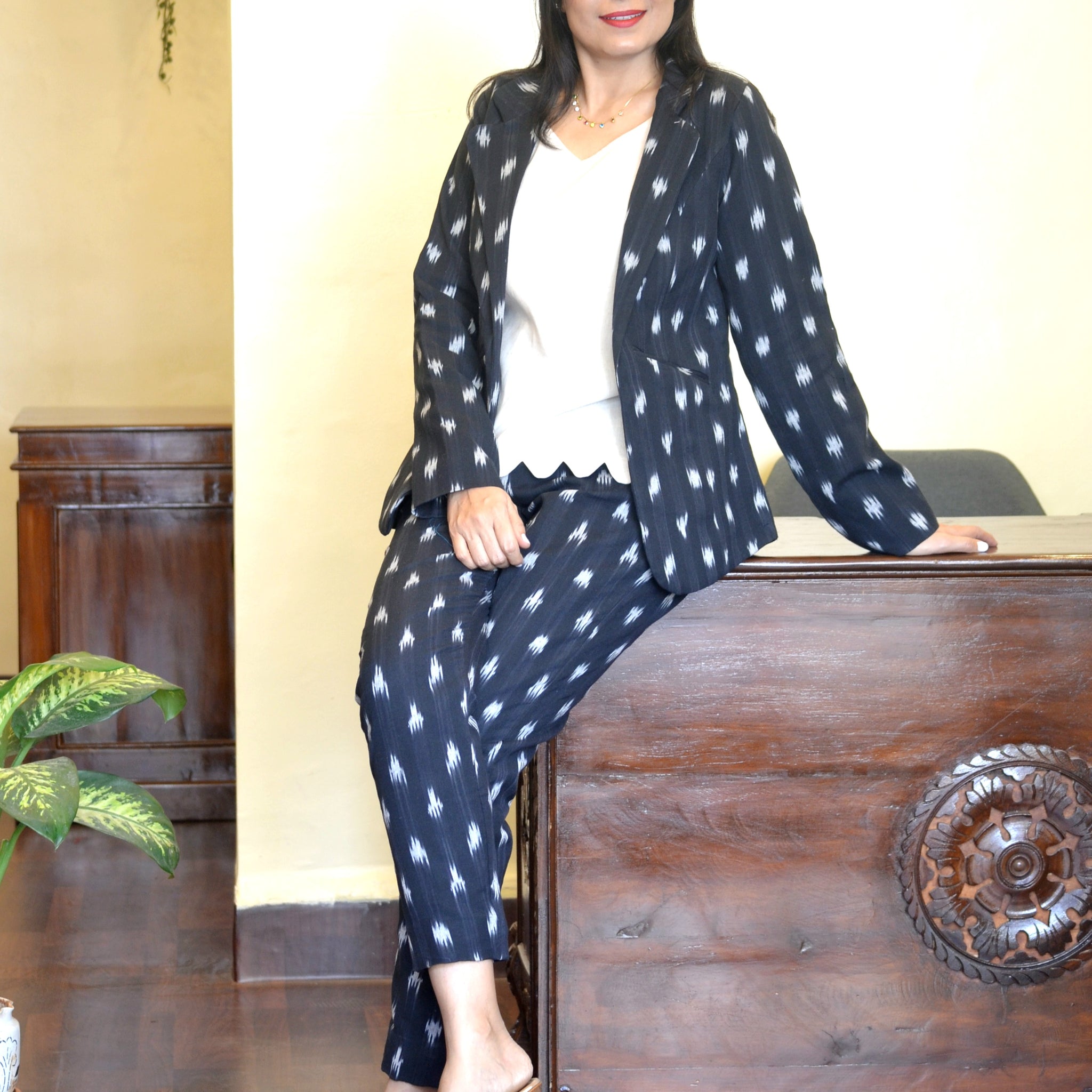 Woven Ikkat Blazer-Black