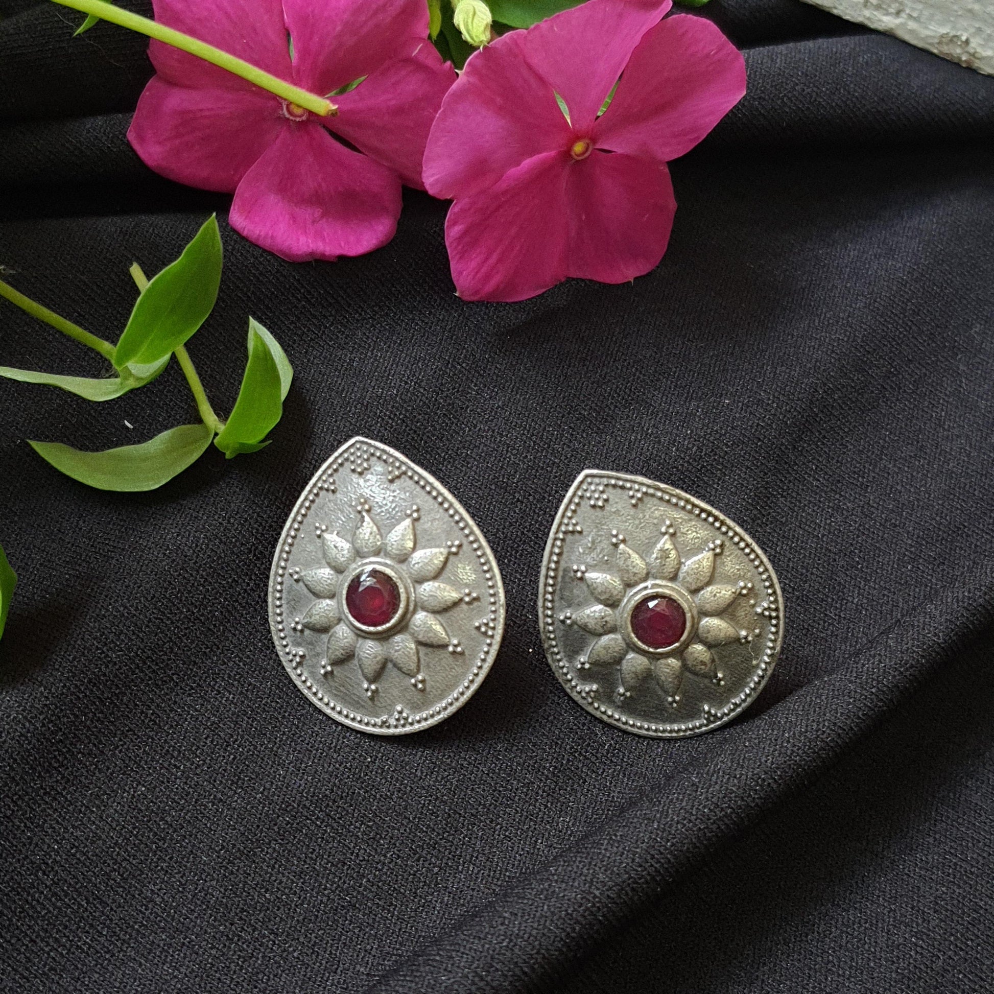 Silver look alike studs - Label Aarti Chauhan